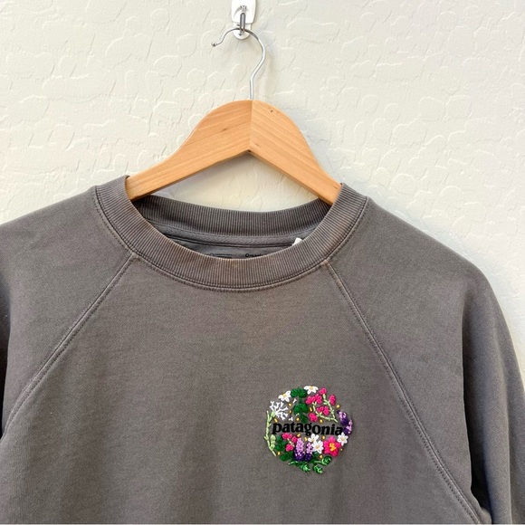 Patagonia Sweaters - Patagonia Dark Grey Floral Embroidered Organic Cotton Crewneck